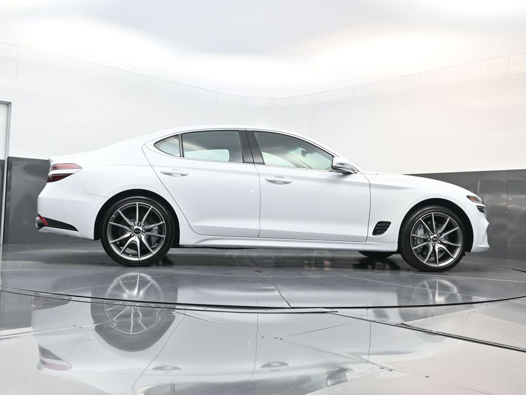 Used 2026 Genesis G70 2.5T image 14