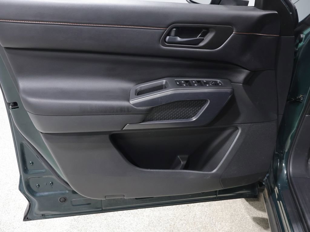 Used 2024 Nissan Pathfinder Rock Creek image 13