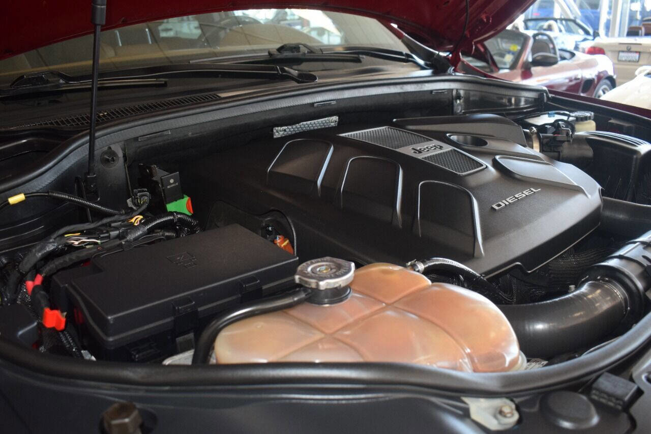 Used 2015 Jeep Grand Cherokee Summit w/ Platinum Series Group image 49