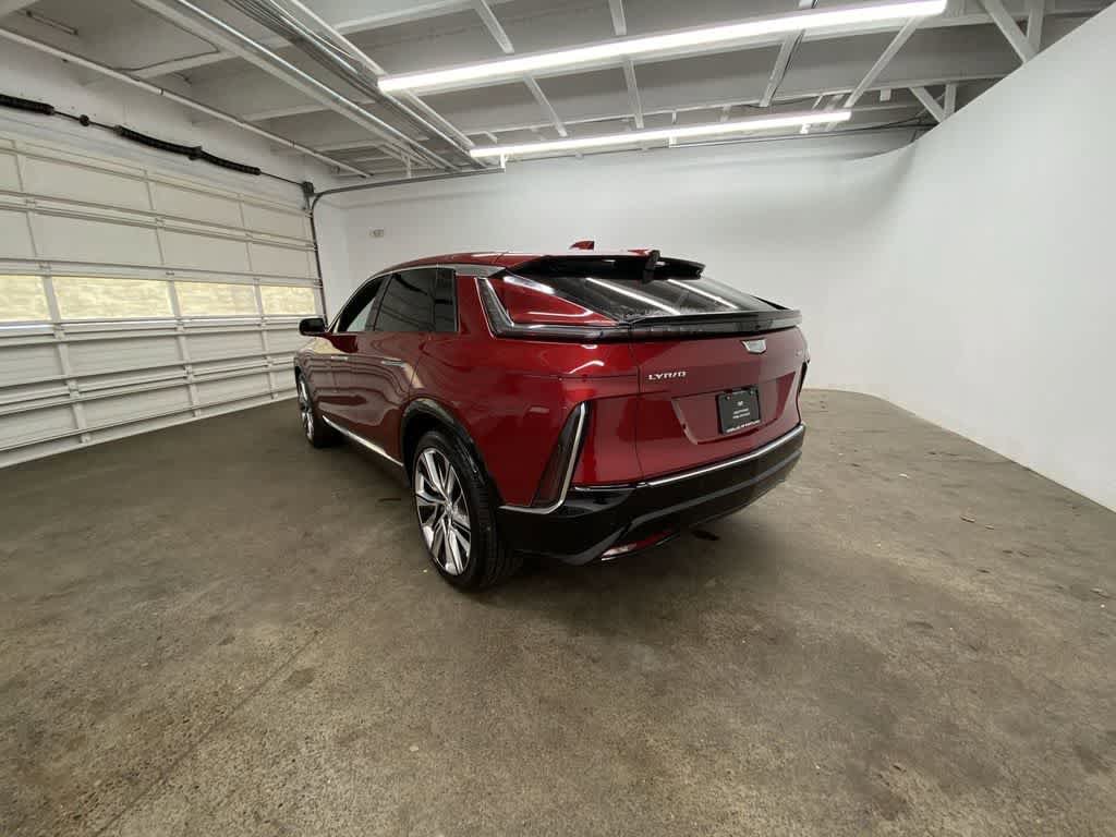 Certified 2024 Cadillac Lyriq Luxury w/ LPO, Floor Liner Package AWD/4WD image 4