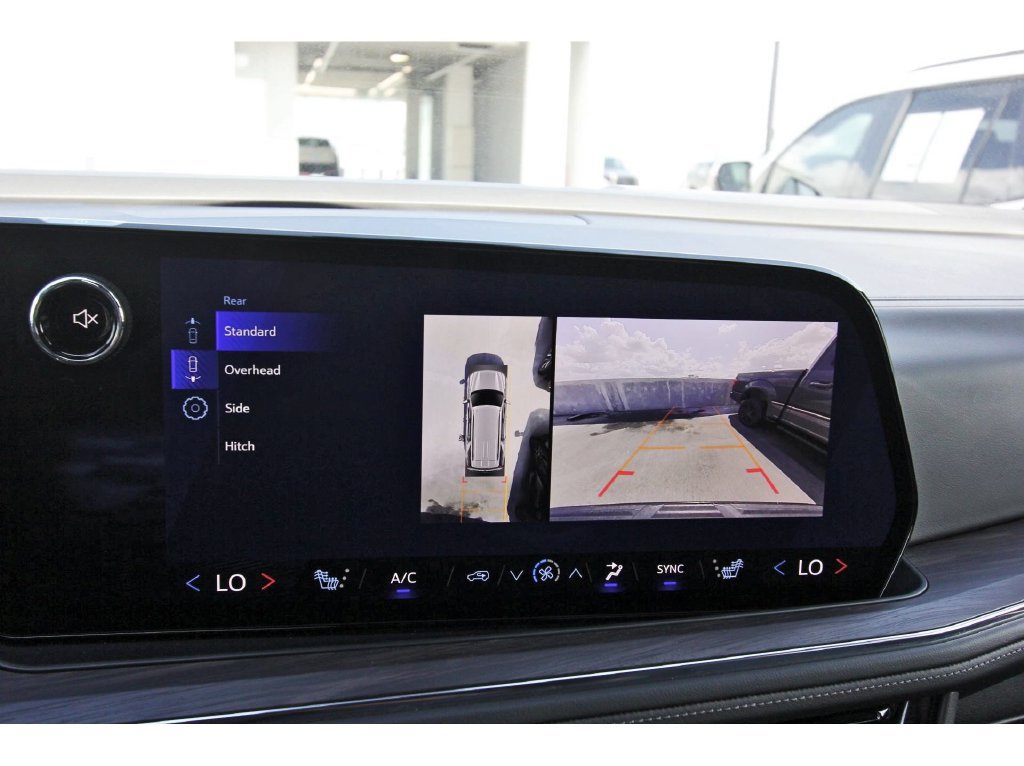 Used 2025 Chevrolet Tahoe LT RWD image 23