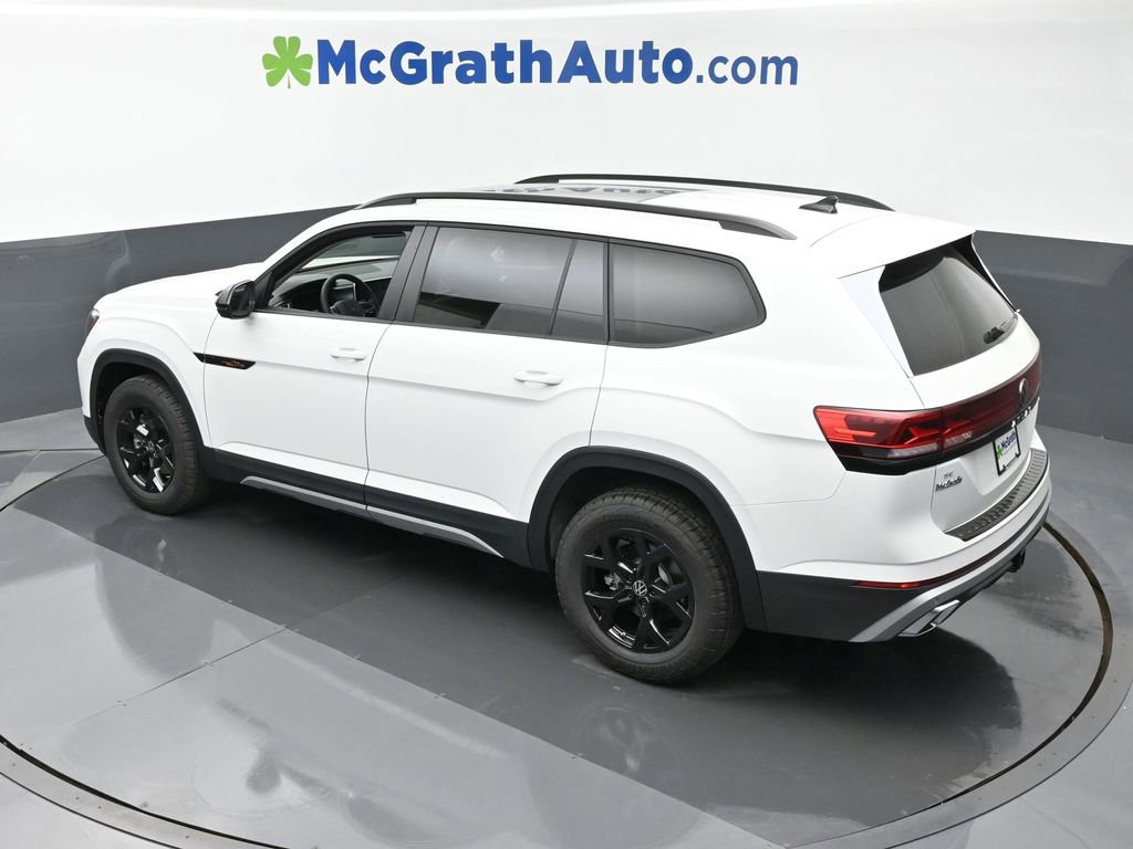 Used 2024 Volkswagen Atlas Peak Edition SE image 24