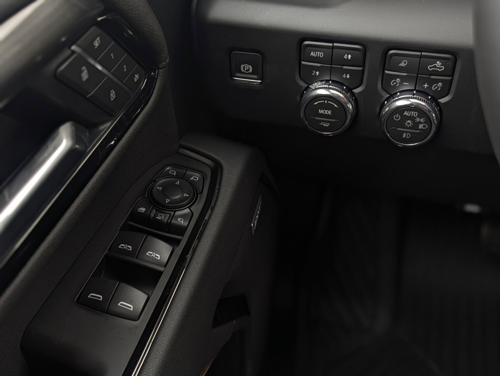 New 2026 GMC Sierra 2500 AT4 w/ AT4 Premium Plus Package image 23