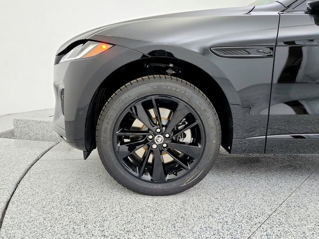 New 2026 Jaguar F-PACE R-Dynamic S image 17