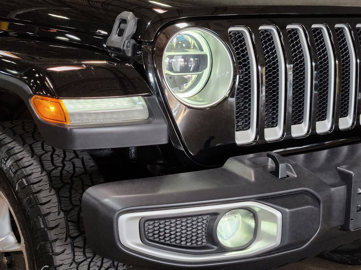 Used 2020 Jeep Wrangler Unlimited Sahara AWD/4WD image 13