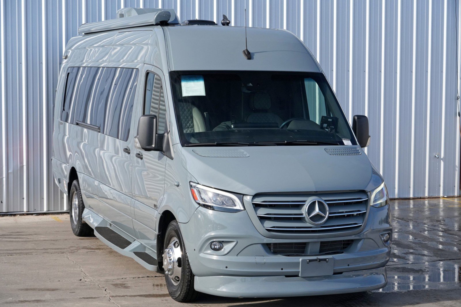 Used 2023 Mercedes-Benz Sprinter 3500 w/ Parking Package image 99
