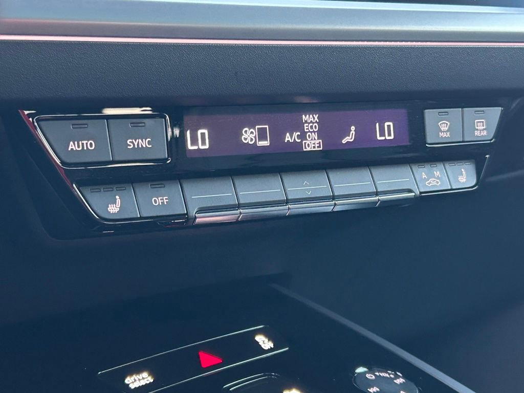 Used 2023 Audi Q4 e-tron Premium w/ Convenience Package image 19