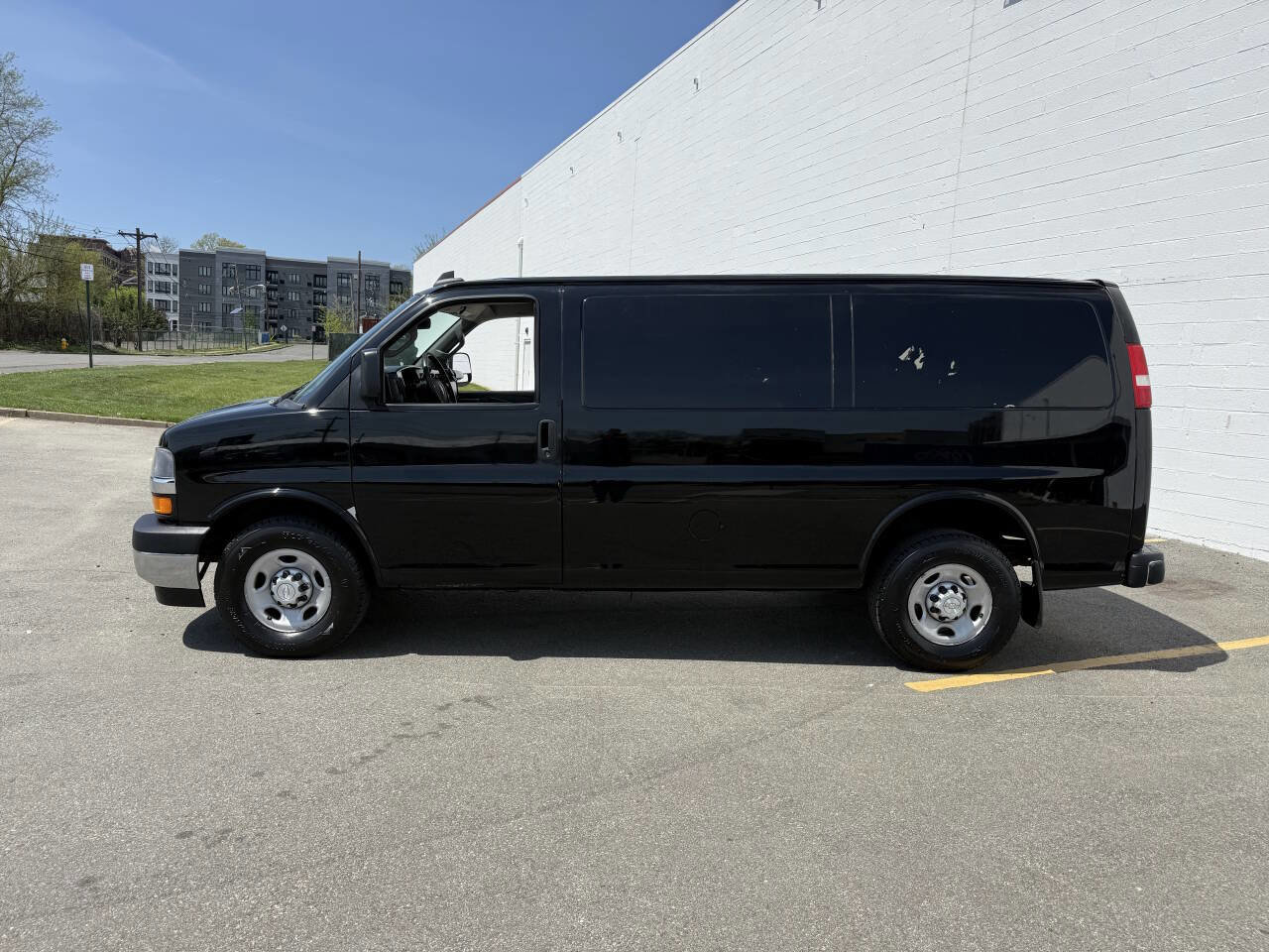 Used 2018 Chevrolet Express 2500 w/ Driver Convenience Package image 2