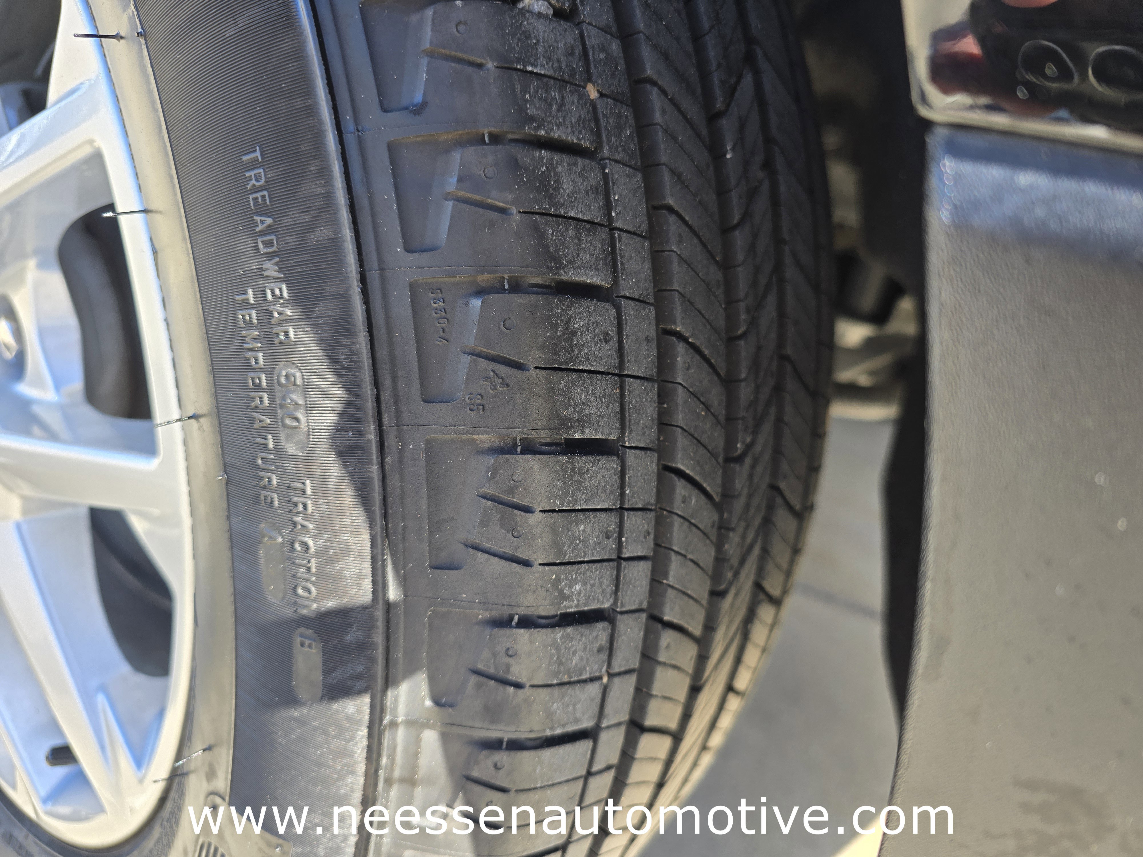 Used 2024 Chevrolet Equinox LS w/ LS Convenience Package image 34