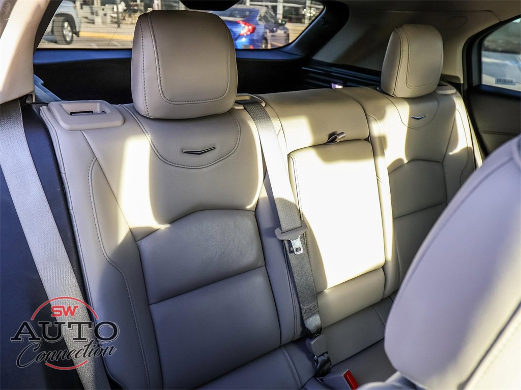 Used 2023 Cadillac XT4 Premium Luxury image 21