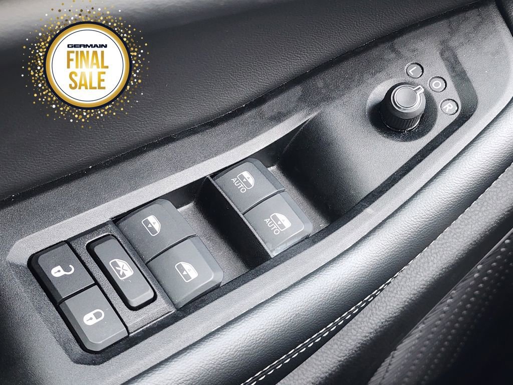 Used 2024 Jeep Grand Cherokee L Laredo image 24