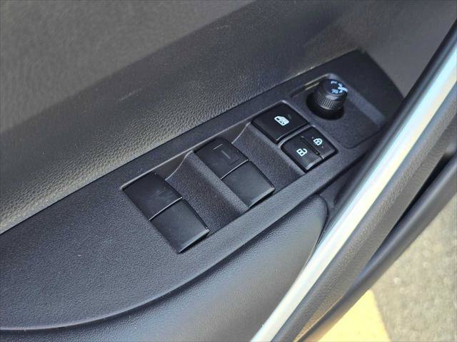 Used 2024 Toyota Corolla Cross AWD Hybrid image 23