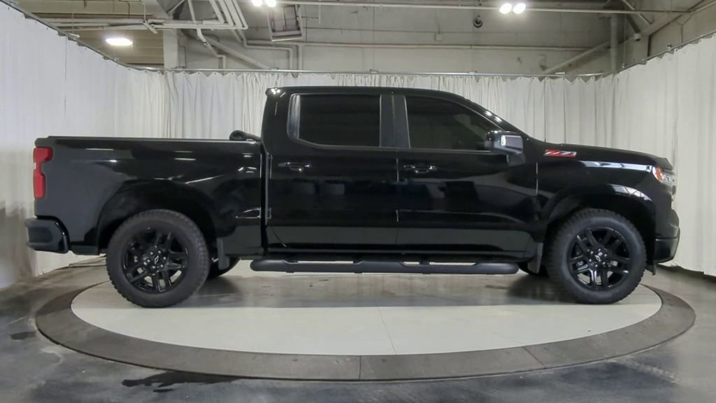 Used 2023 Chevrolet Silverado 1500 RST AWD/4WD image 11