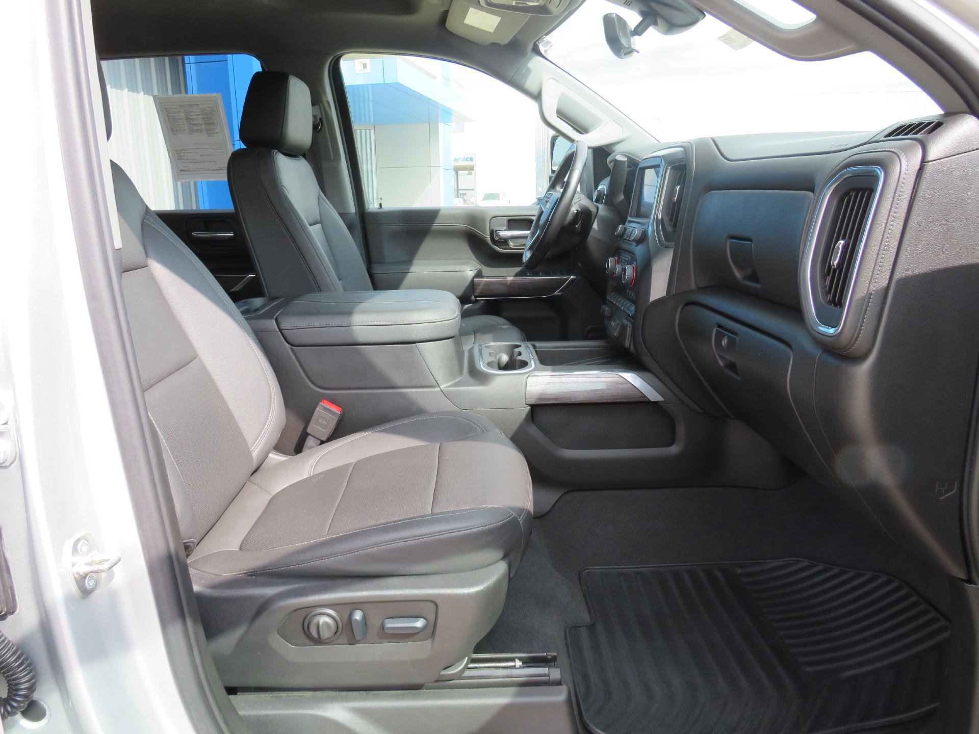 Used 2023 Chevrolet Silverado 2500 LTZ w/ LTZ Convenience Package image 13