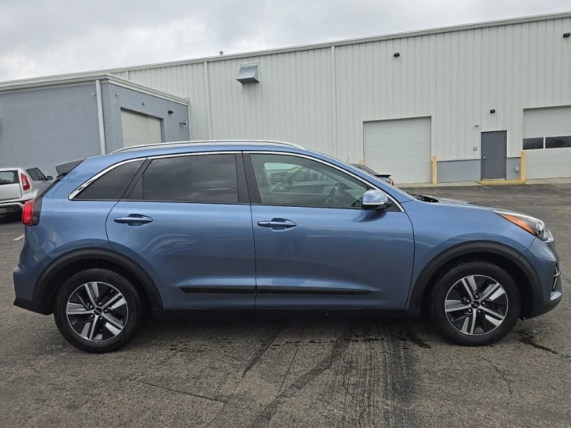 Used 2022 Kia Niro EX Premium FWD image 9