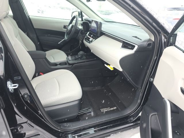 Used 2026 Toyota Corolla Cross L FWD image 11