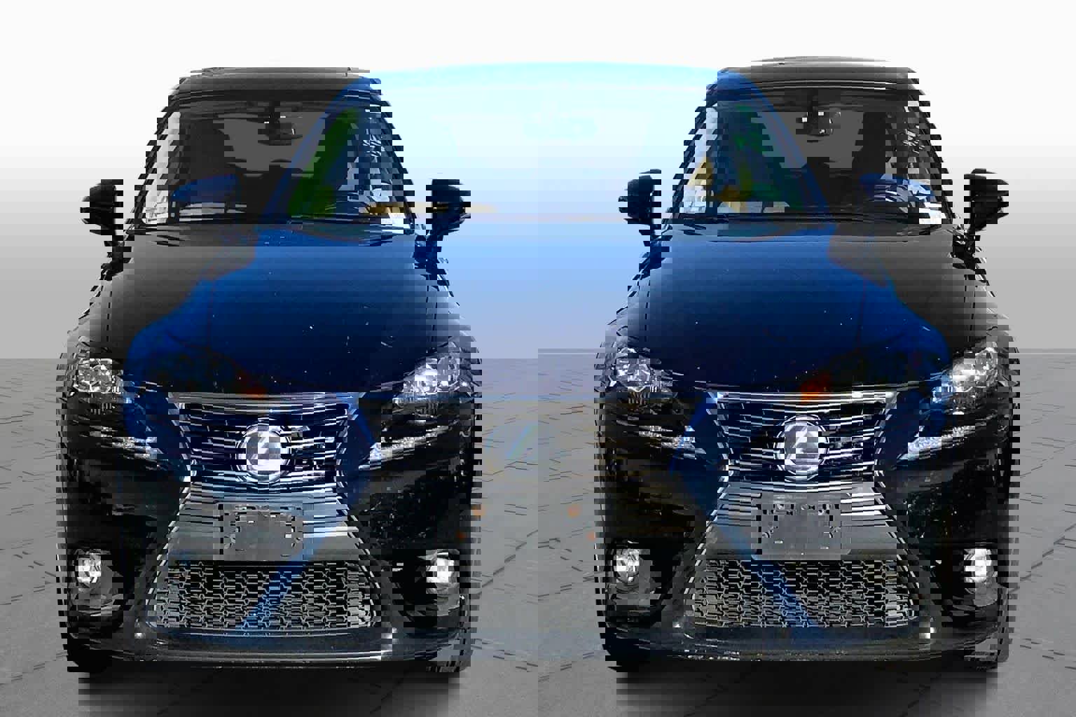 Used 2016 Lexus IS 300 AWD image 3