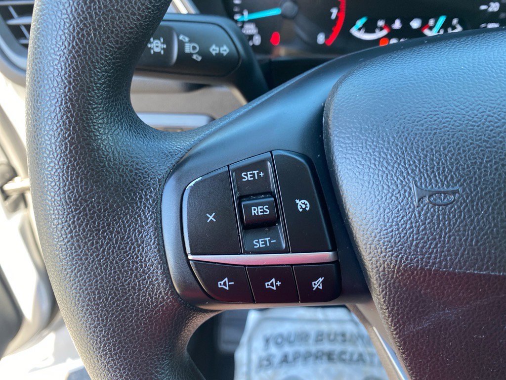 Used 2020 Ford Escape SE image 18