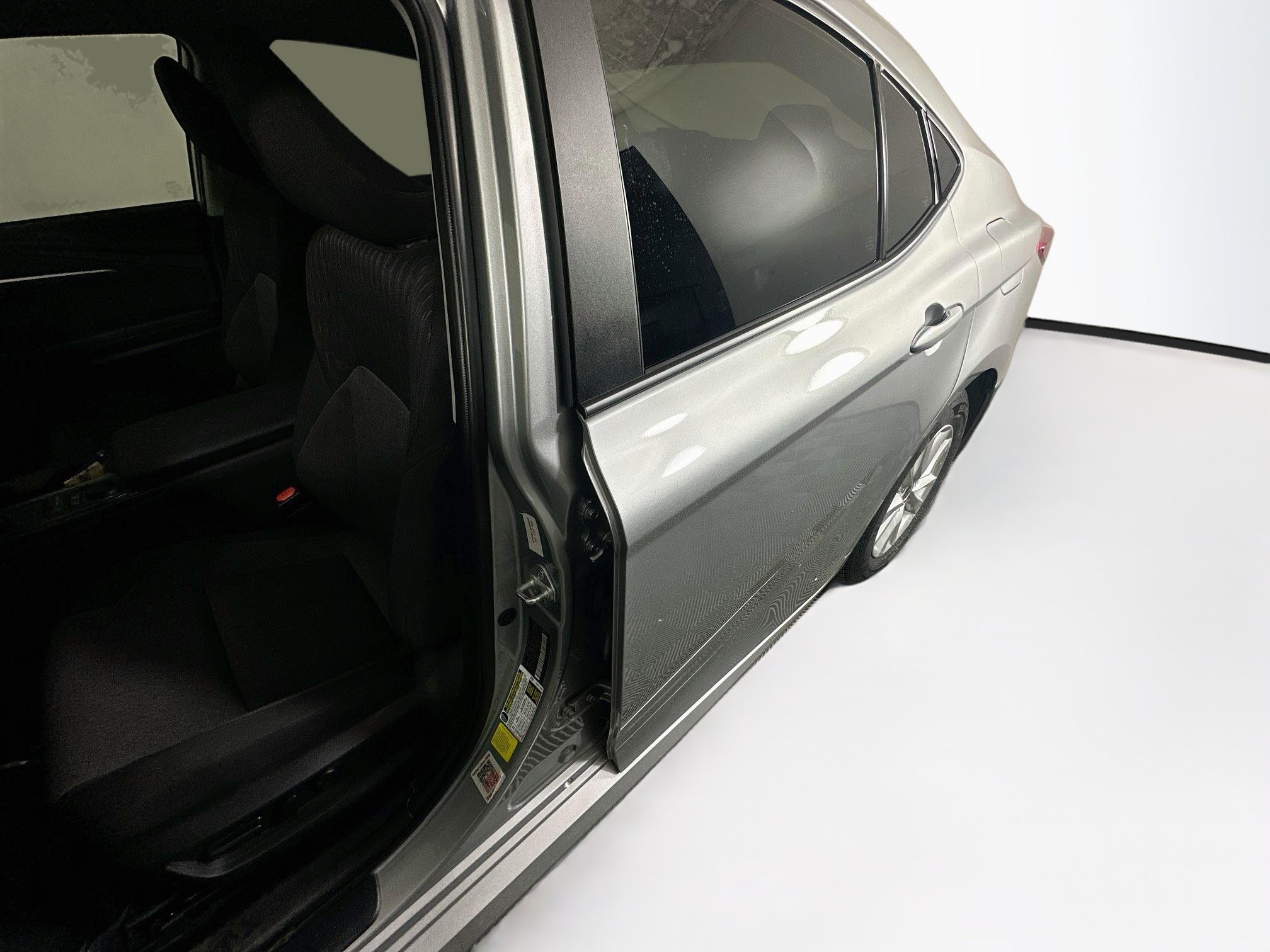 Used 2025 Toyota Camry LE w/ Convenience Package FWD image 12