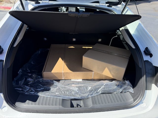 New 2027 Toyota Prius Plug-In Hybrid FWD image 7