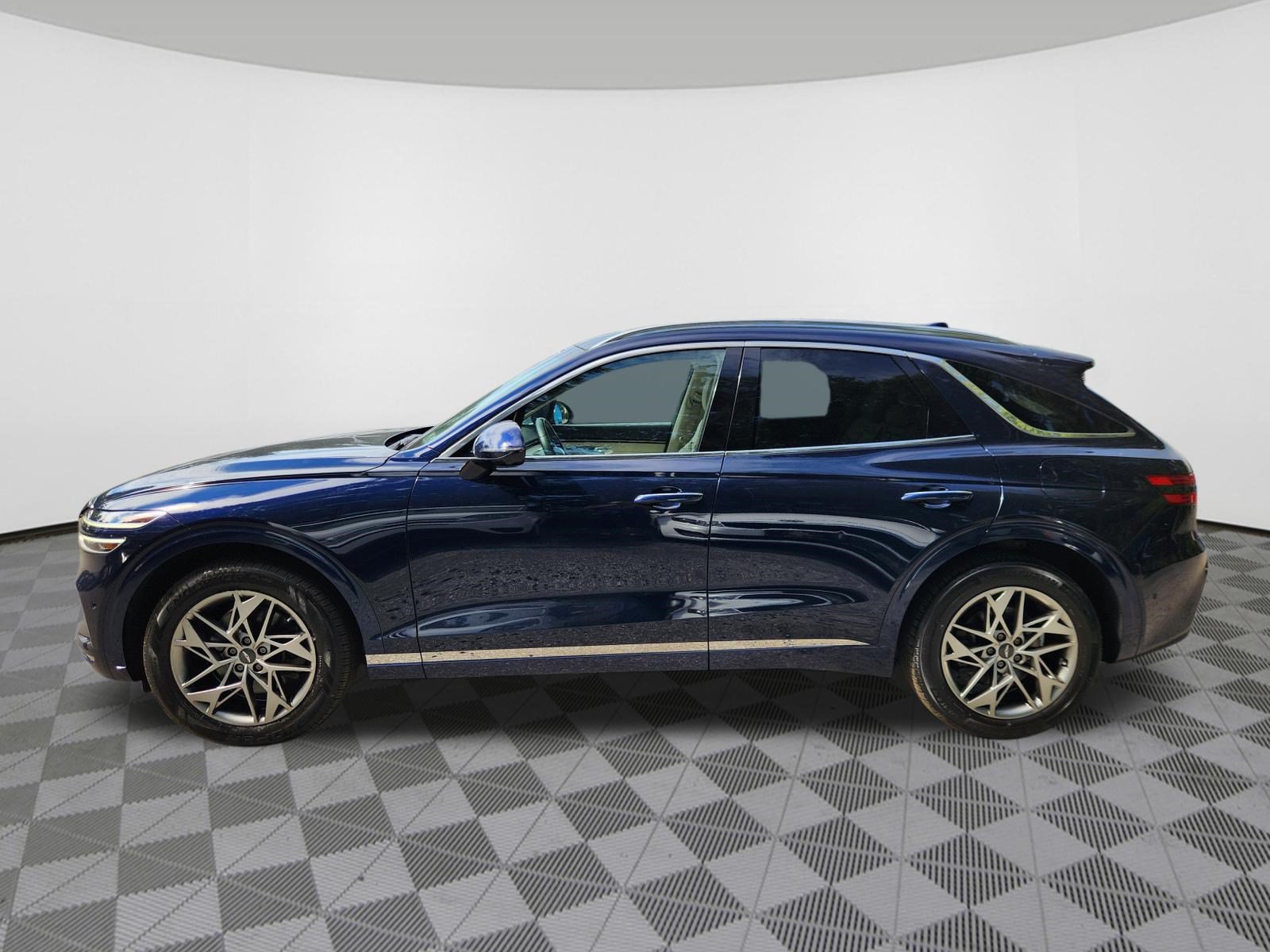 Used 2022 Genesis GV70 2.5T w/ Advanced Package AWD/4WD image 5