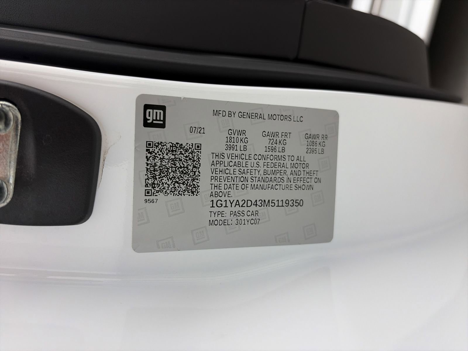 Used 2021 Chevrolet Corvette Stingray Coupe w/ Engine Appearance Package image 37