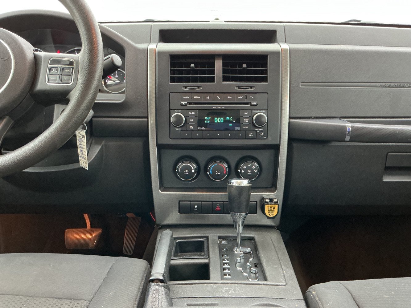 Used 2011 Jeep Liberty Sport RWD image 16