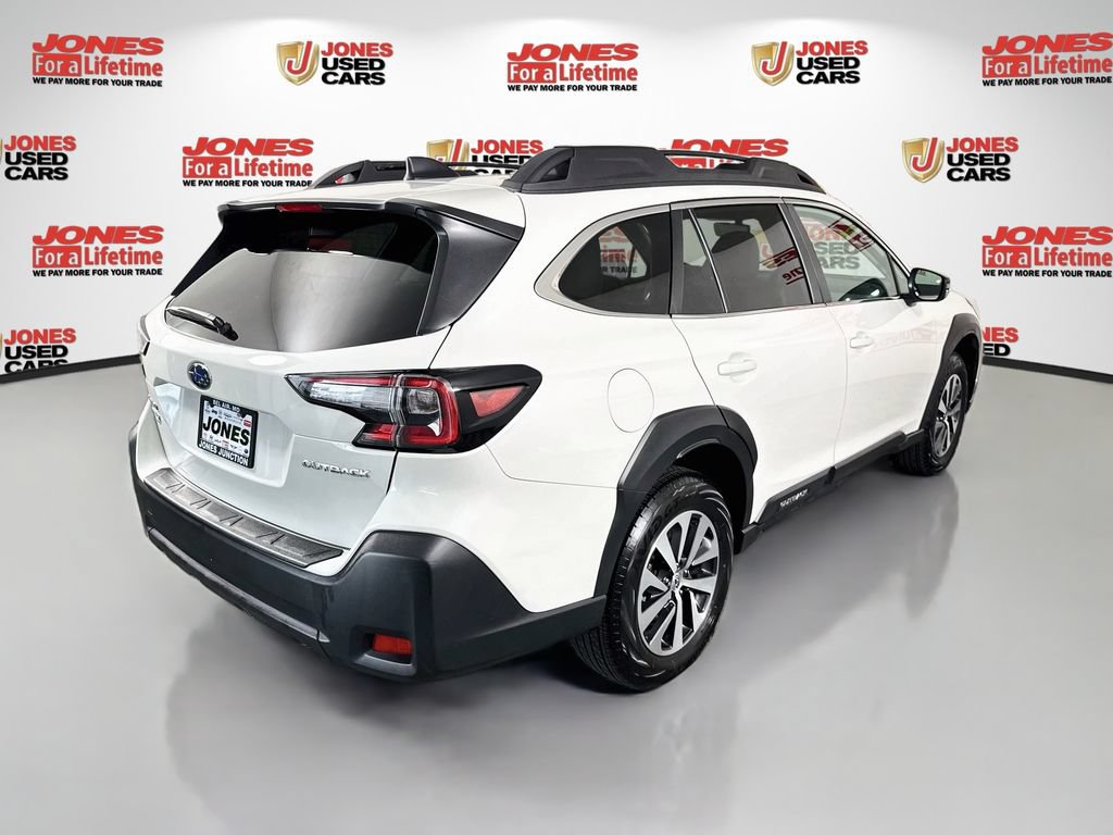 Used 2025 Subaru Outback Premium AWD/4WD image 17