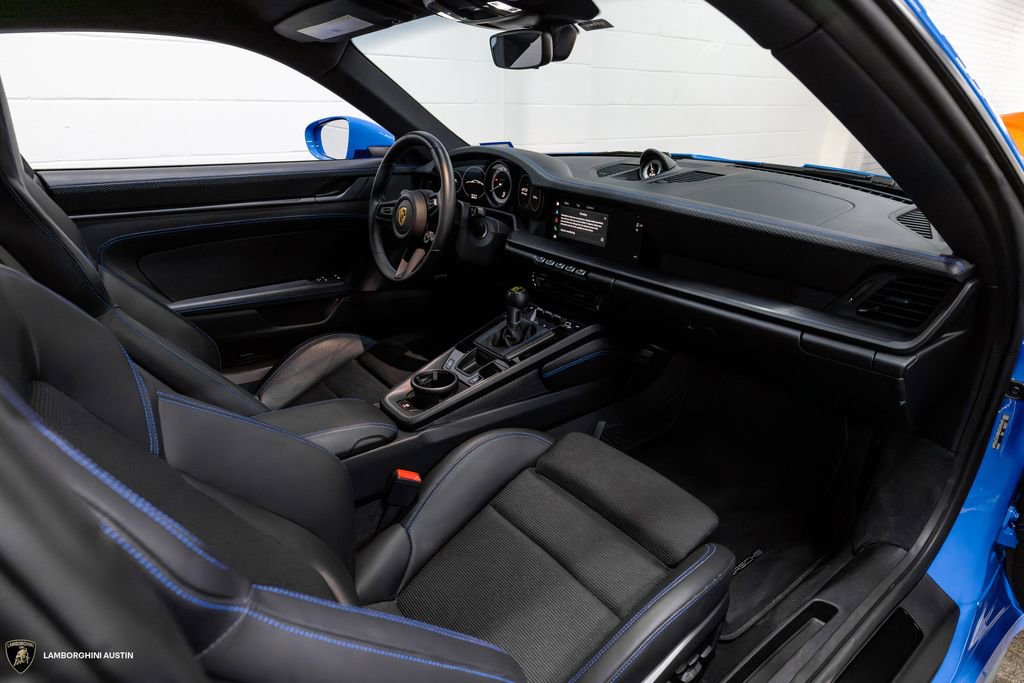 Used 2022 Porsche 911 GT3 RWD image 32