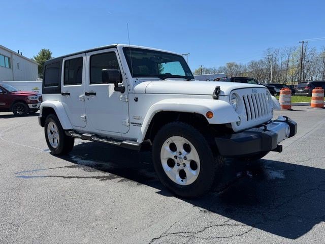 Used 2015 Jeep Wrangler Unlimited Sahara w/ Connectivity Group image 17