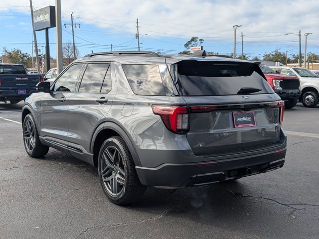 New 2026 Ford Explorer ST-Line w/ ST-Line Street Pack image 8