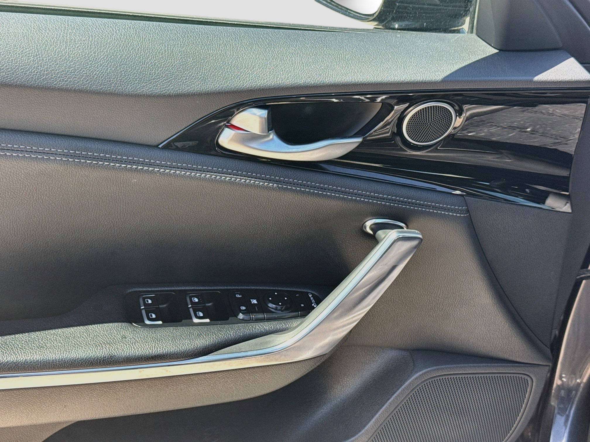 Used 2023 Kia Stinger GT-Line RWD image 17