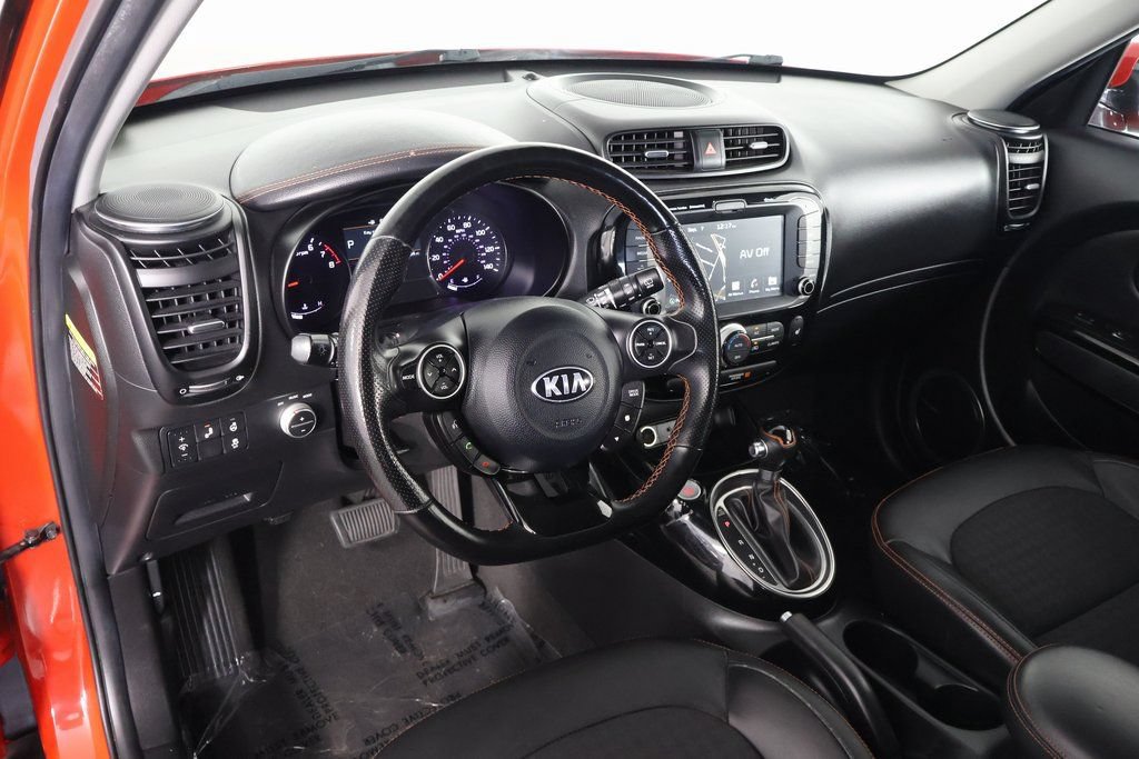Used 2018 Kia Soul ! w/ Tech Package FWD image 7