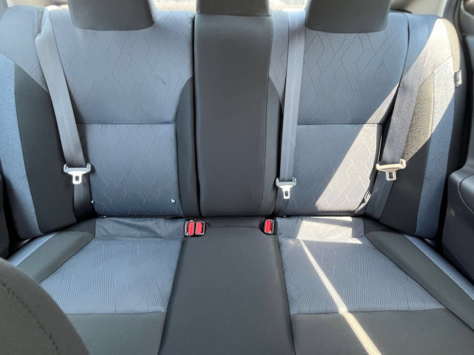 Used 2025 Nissan Versa SV FWD image 33