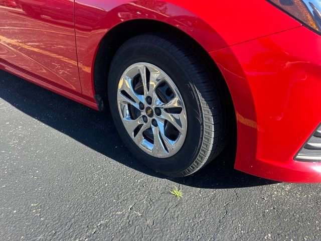 Used 2019 Chevrolet Cruze Sedan FWD image 3