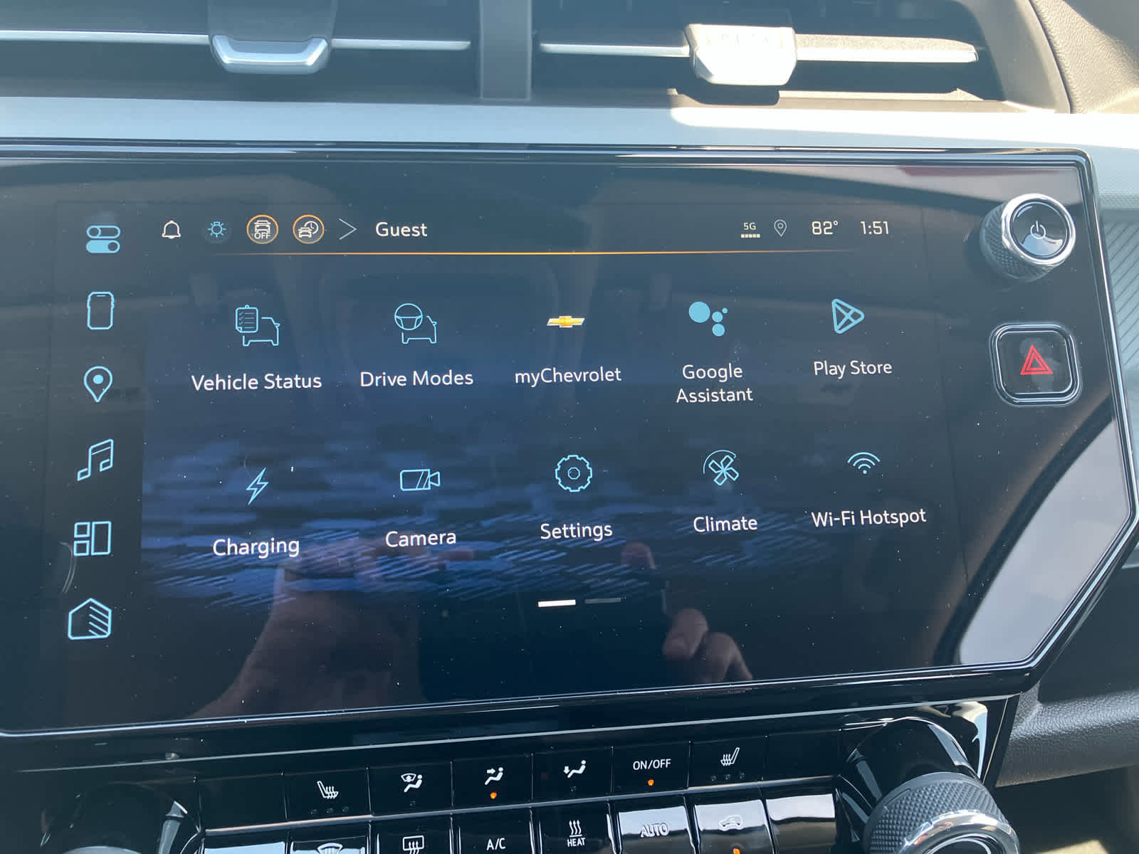 New 2027 Chevrolet Bolt LT w/ Comfort Package FWD image 20