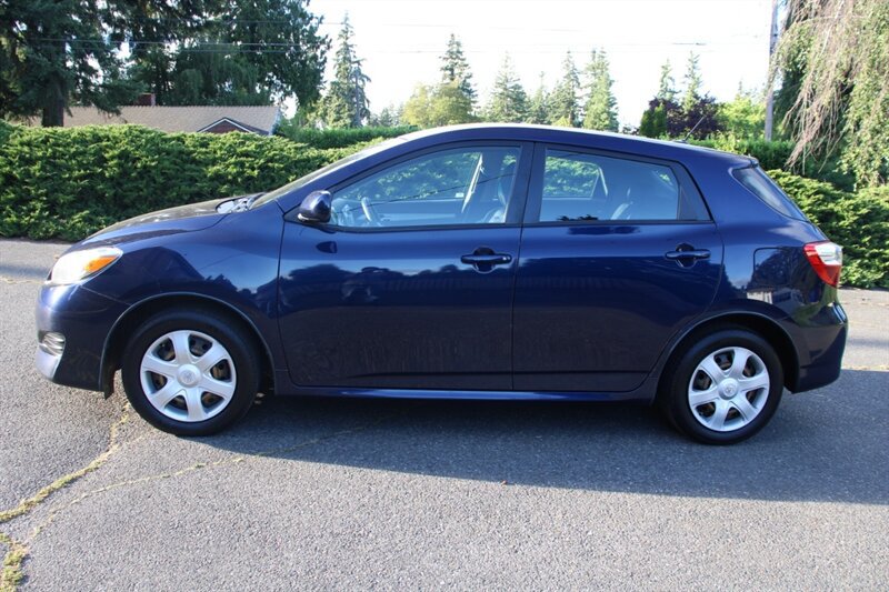 Used 2009 Toyota Matrix FWD image 12
