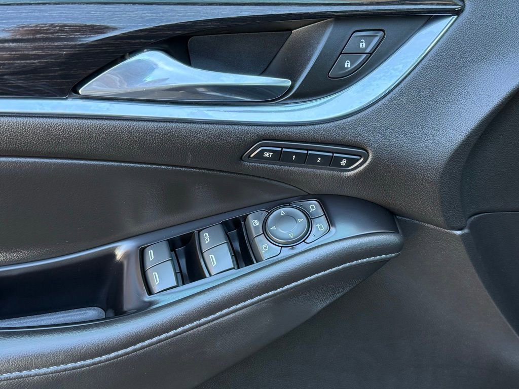 Used 2019 Buick Enclave Avenir image 14