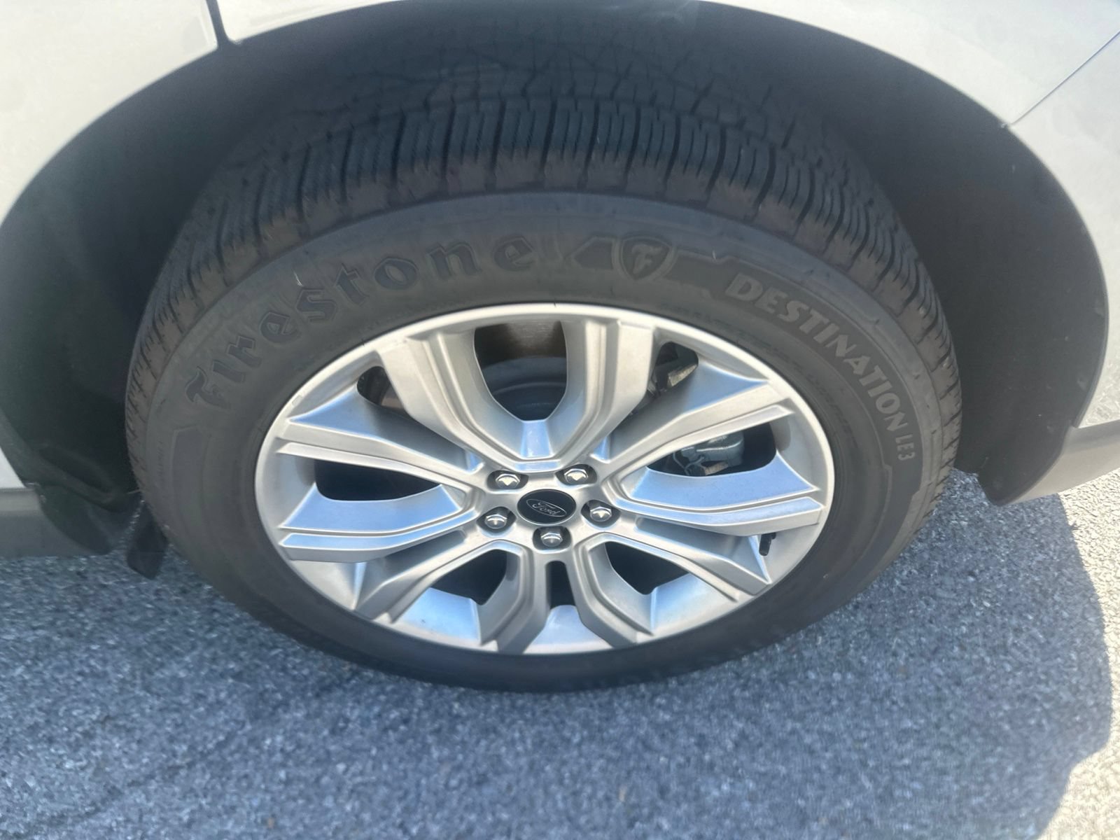 Used 2023 Ford Edge Titanium AWD/4WD image 9