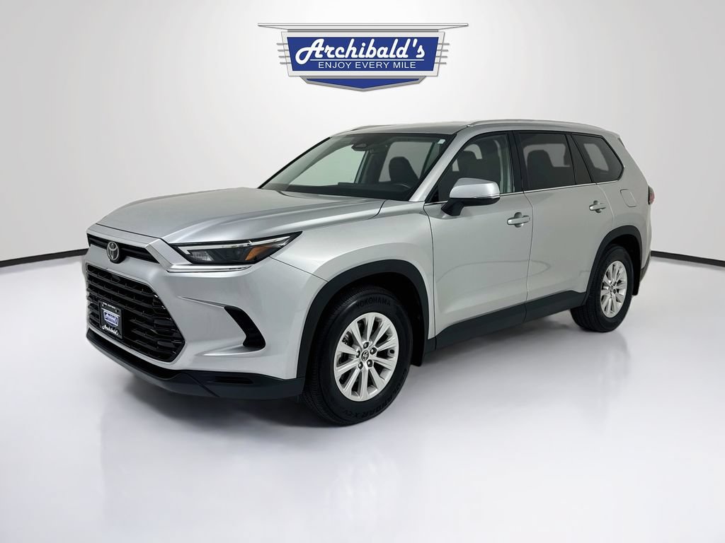 Used 2024 Toyota Grand Highlander AWD image 3