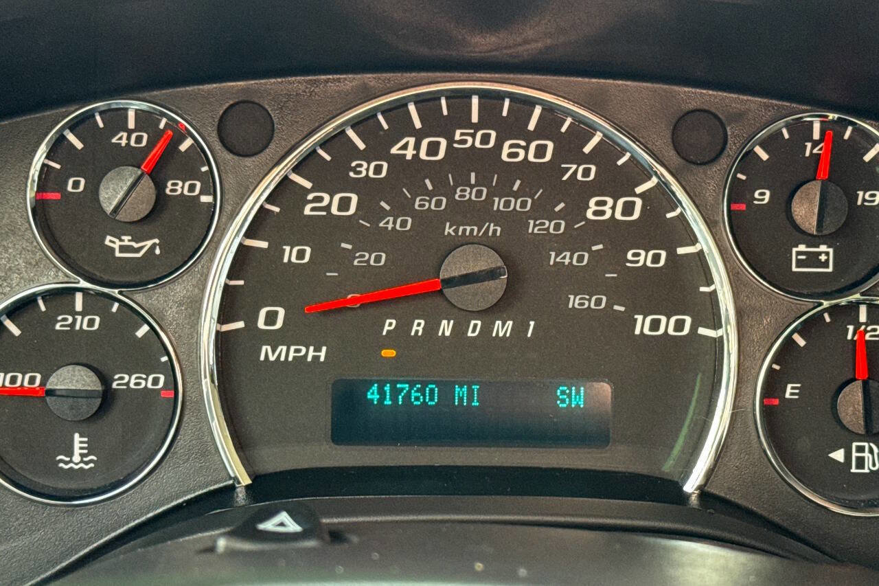 Used 2016 Chevrolet Express 3500 LS image 24