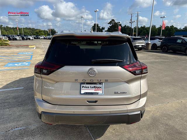 Certified 2025 Nissan Rogue SL AWD/4WD image 6