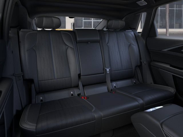 New 2026 Cadillac Lyriq Signature Sport AWD/4WD image 17