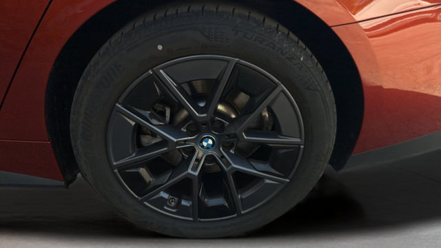 Used 2023 BMW i4 eDrive40 RWD image 34
