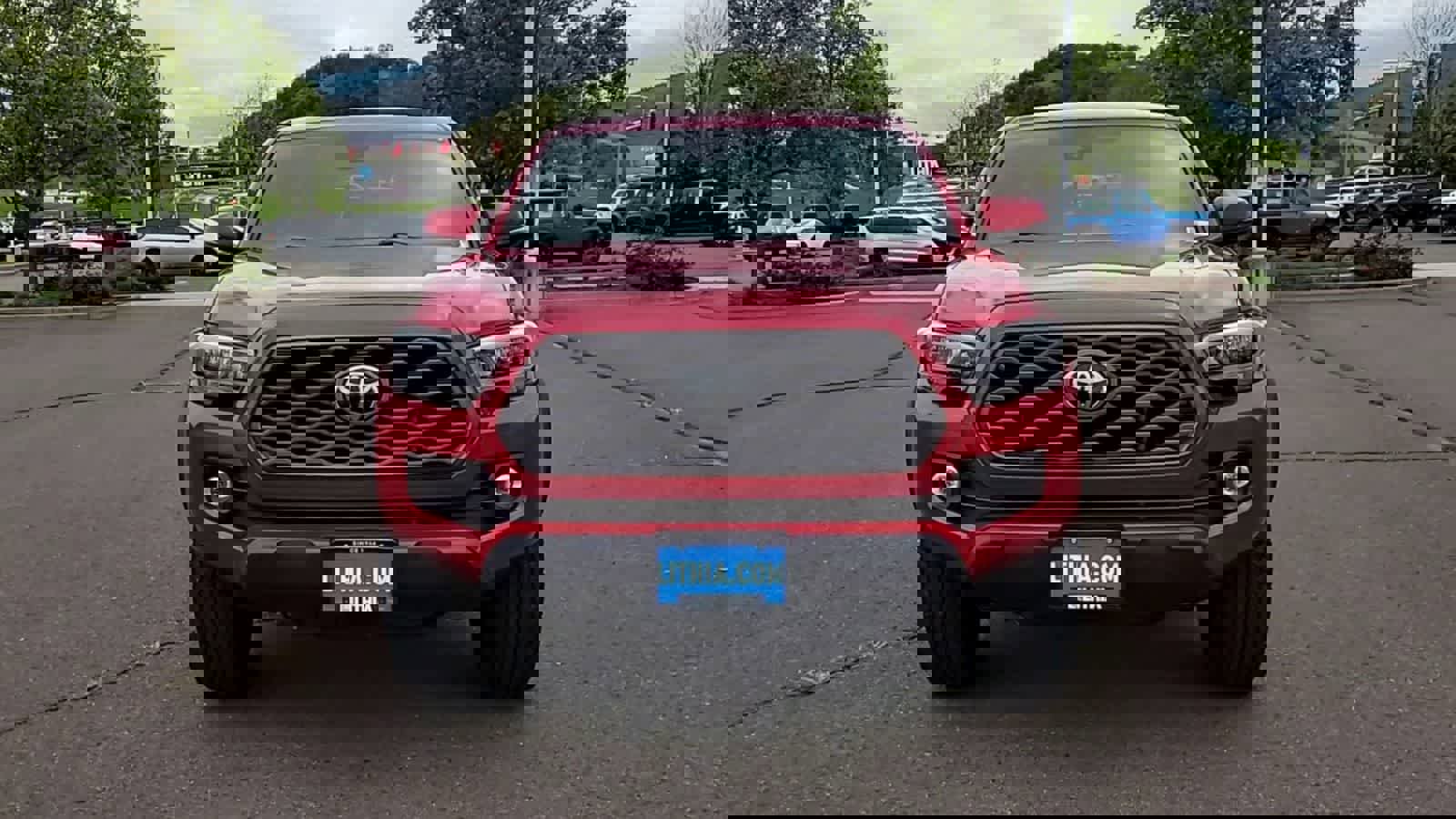 Used 2022 Toyota Tacoma TRD Off-Road w/ Technology Package image 3