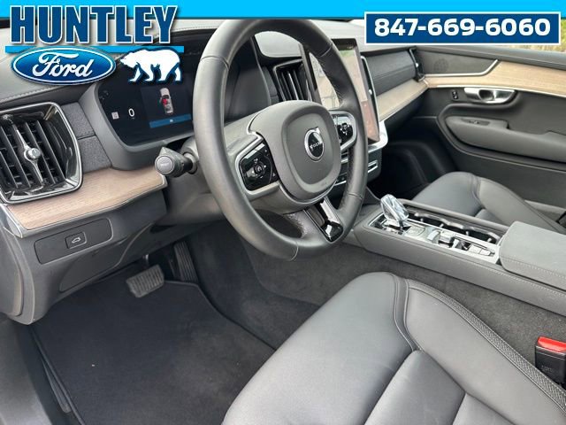 Used 2025 Volvo XC90 B6 Plus AWD/4WD image 24