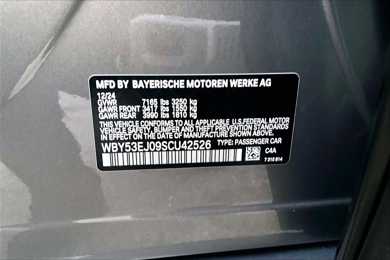 Used 2025 BMW i7 xDrive60 image 36