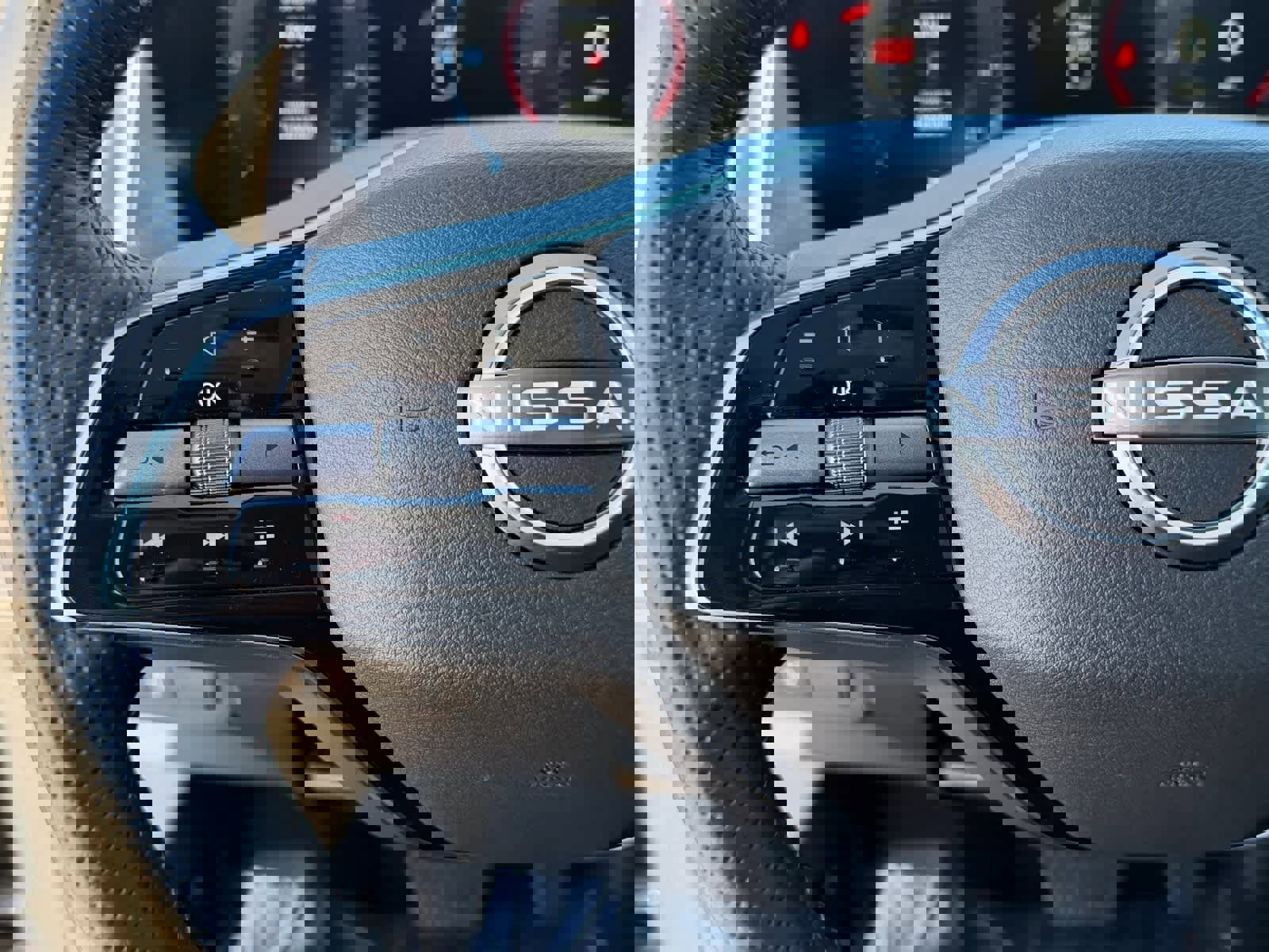 Certified 2025 Nissan Ariya ENGAGE image 33