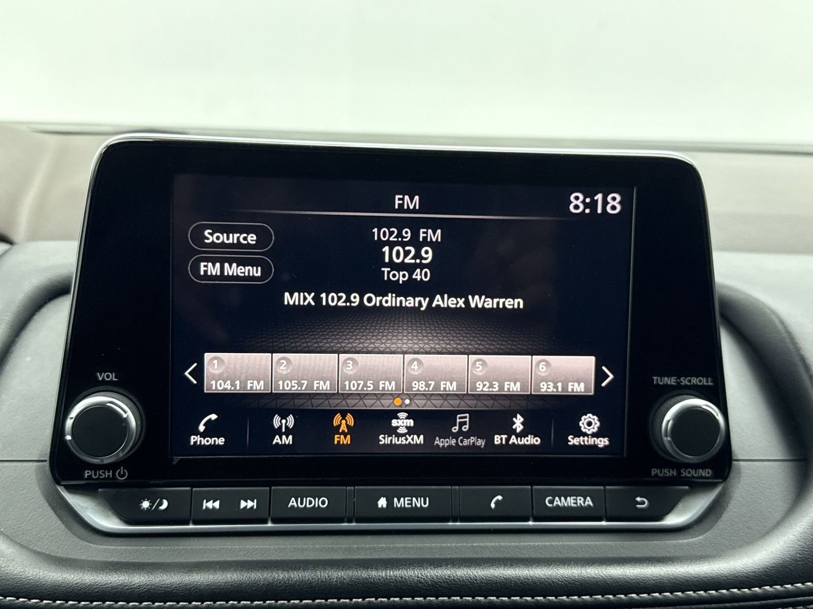 Used 2023 Nissan Rogue S image 25