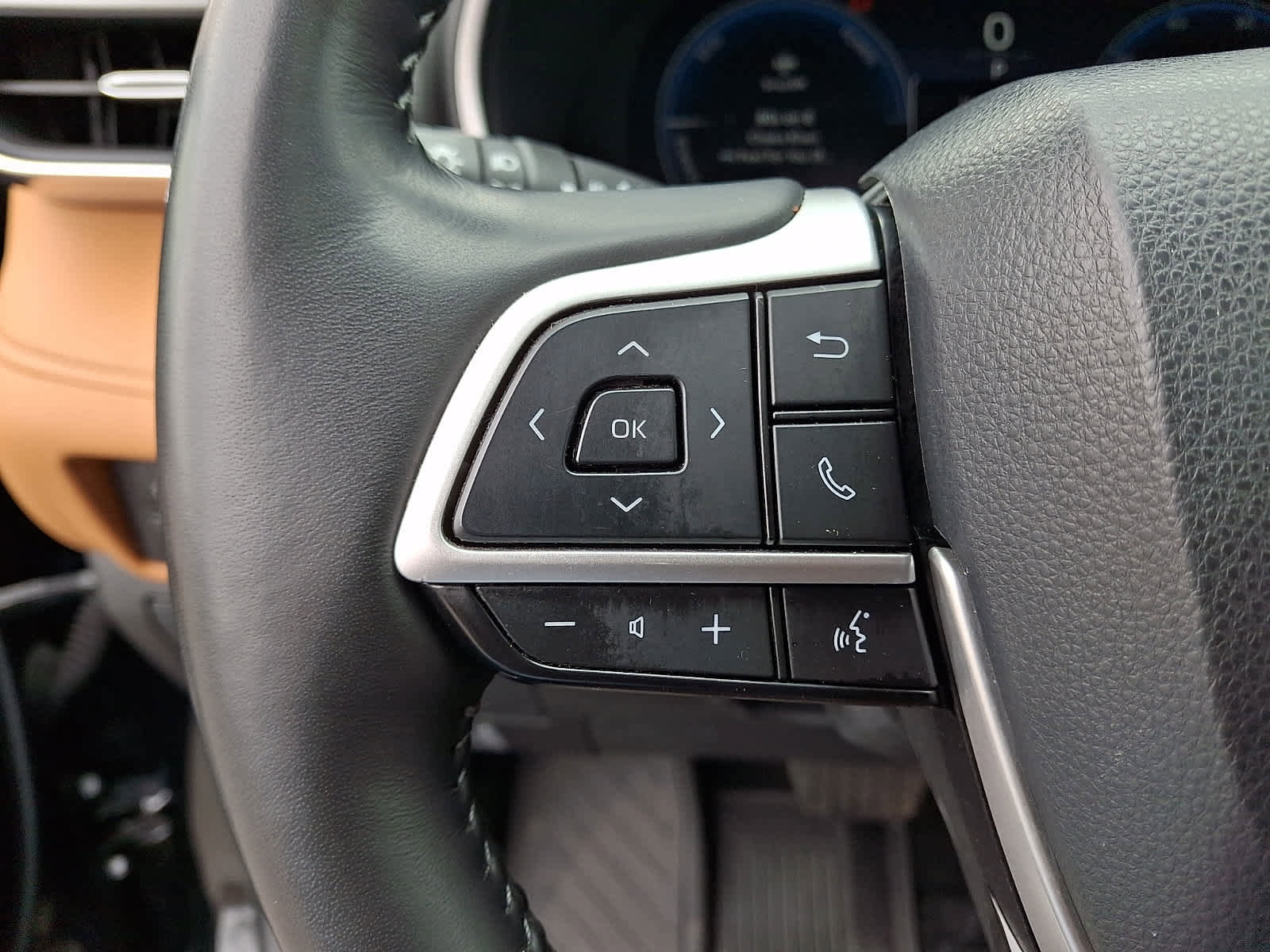 Used 2024 Toyota Highlander Platinum image 23